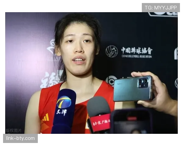 李盈莹家的冰箱里塞满了蛋白粉,连饮料都喝零卡的 李盈莹家的冰箱里塞满了蛋白粉,连饮料都喝零卡的
